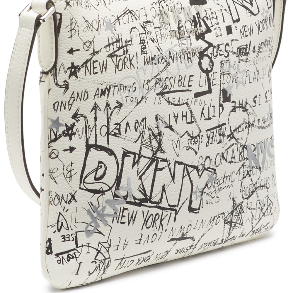 π₯³HPπ₯³ DKNY Crossbody - Picture 2 of 9